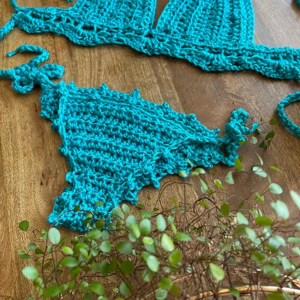 Handmade Crochet Bikini Set | Turquoise Blue | Adjustable Ties - Picture 4 of 5